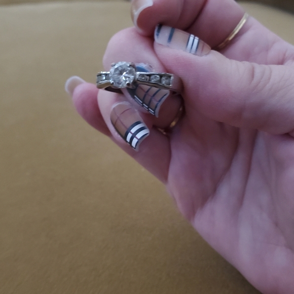 Elegant Silver Ring with Clear CZ Stones, Classic Engagement Ring Style - Picture 3 of 4